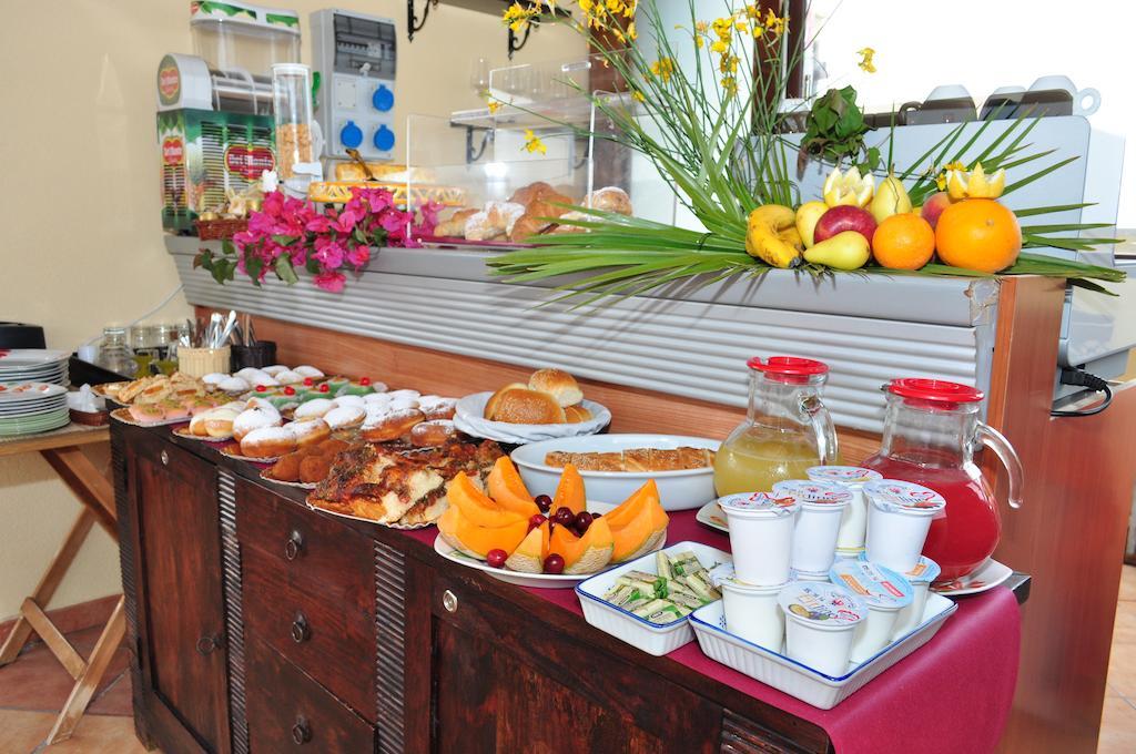 Rooms And Breakfast Zefiro San Vito Lo Capo Exterior foto