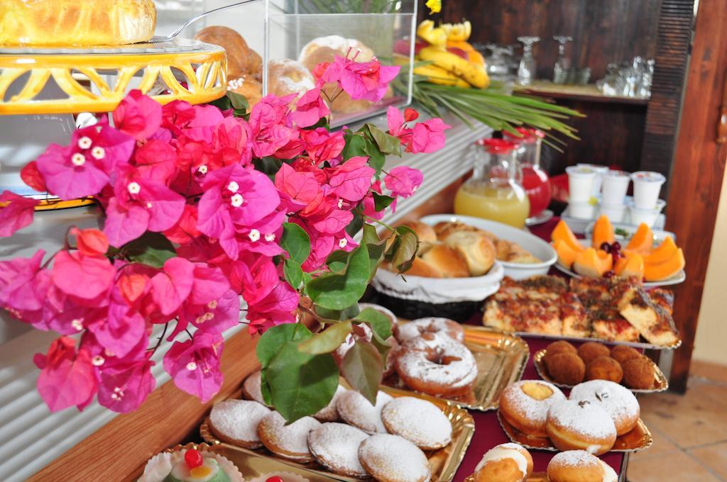 Rooms And Breakfast Zefiro San Vito Lo Capo Exterior foto